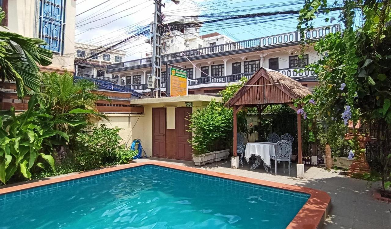 Villa Sisavad Guesthouse Vientiane Luaran gambar