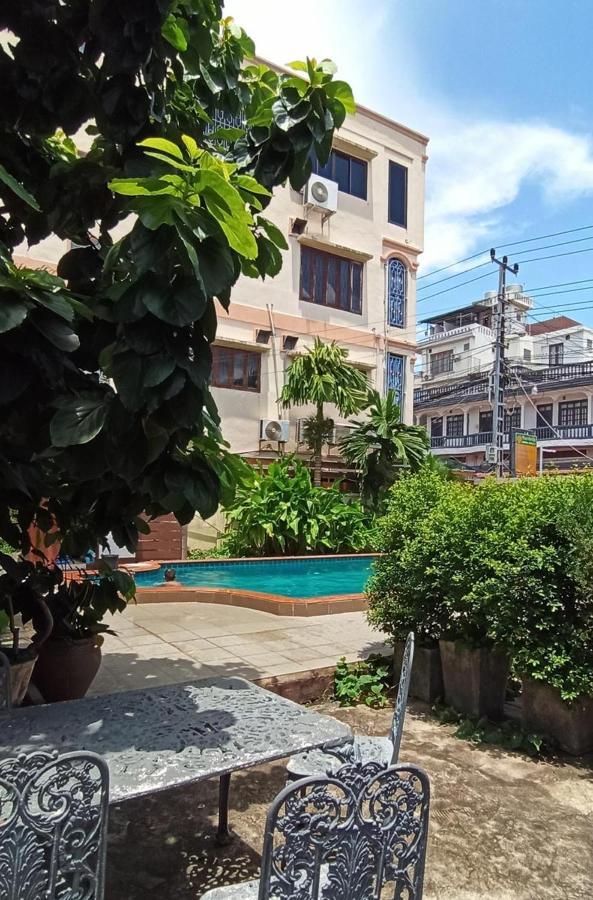 Villa Sisavad Guesthouse Vientiane Luaran gambar