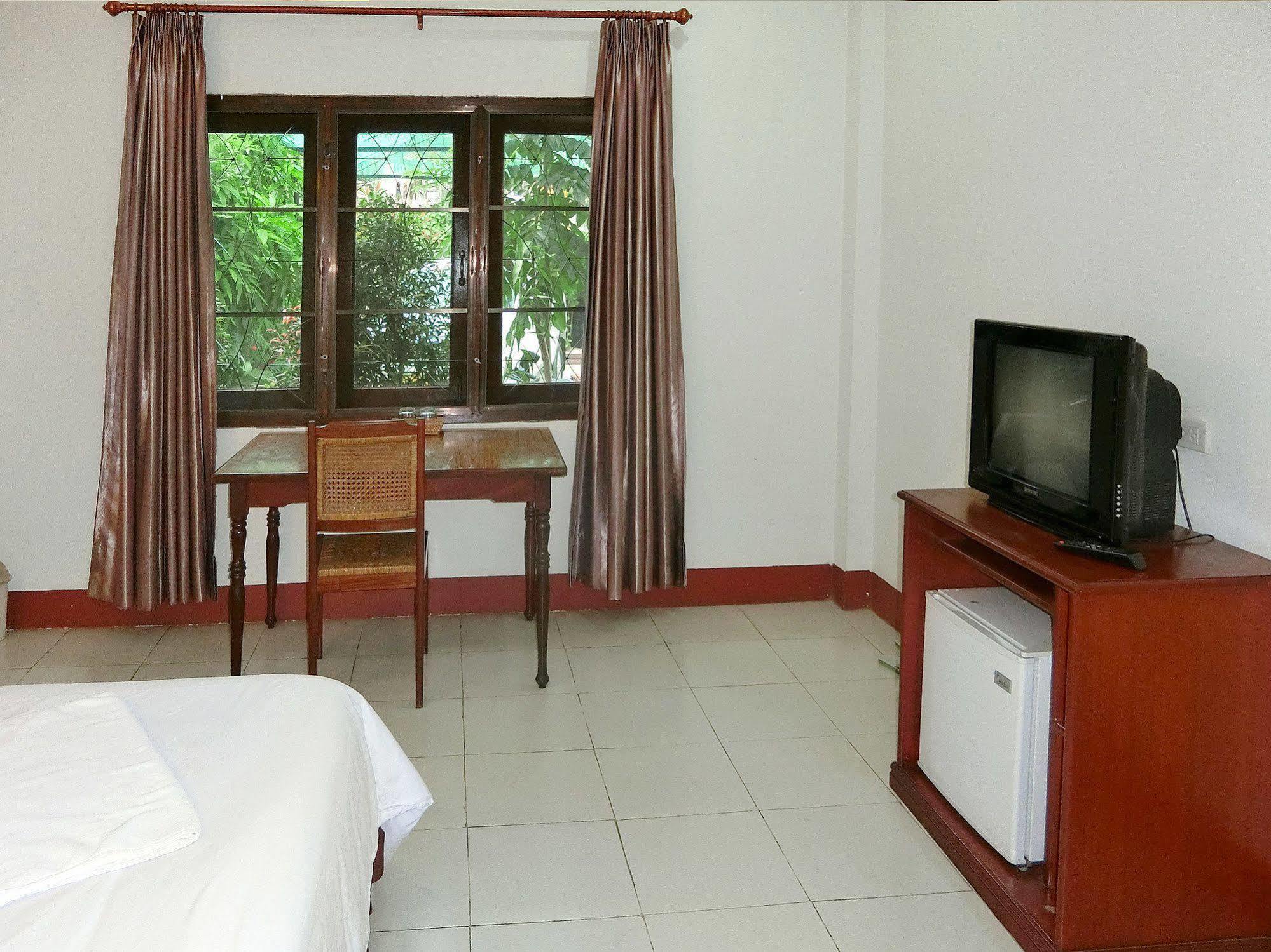 Villa Sisavad Guesthouse Vientiane Luaran gambar