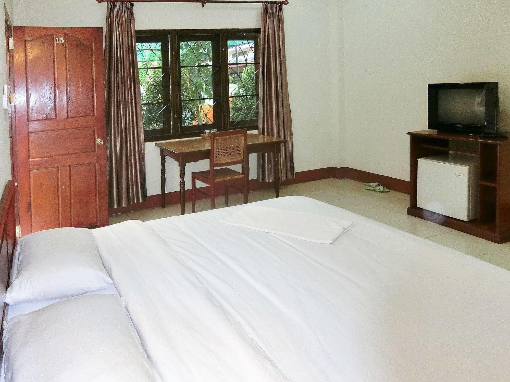 Villa Sisavad Guesthouse Vientiane Luaran gambar