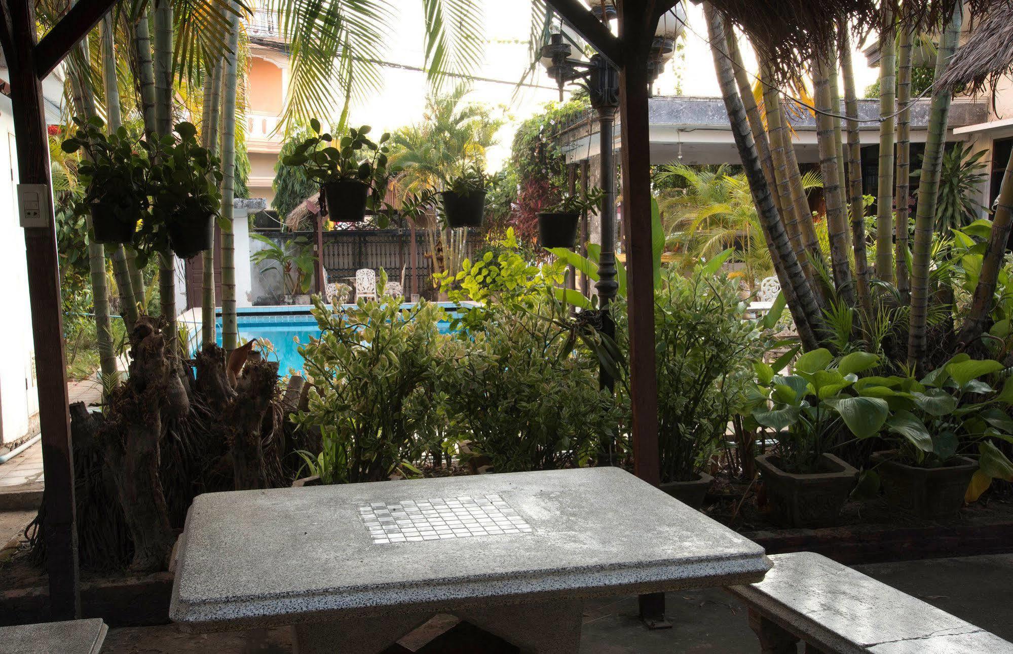 Villa Sisavad Guesthouse Vientiane Luaran gambar