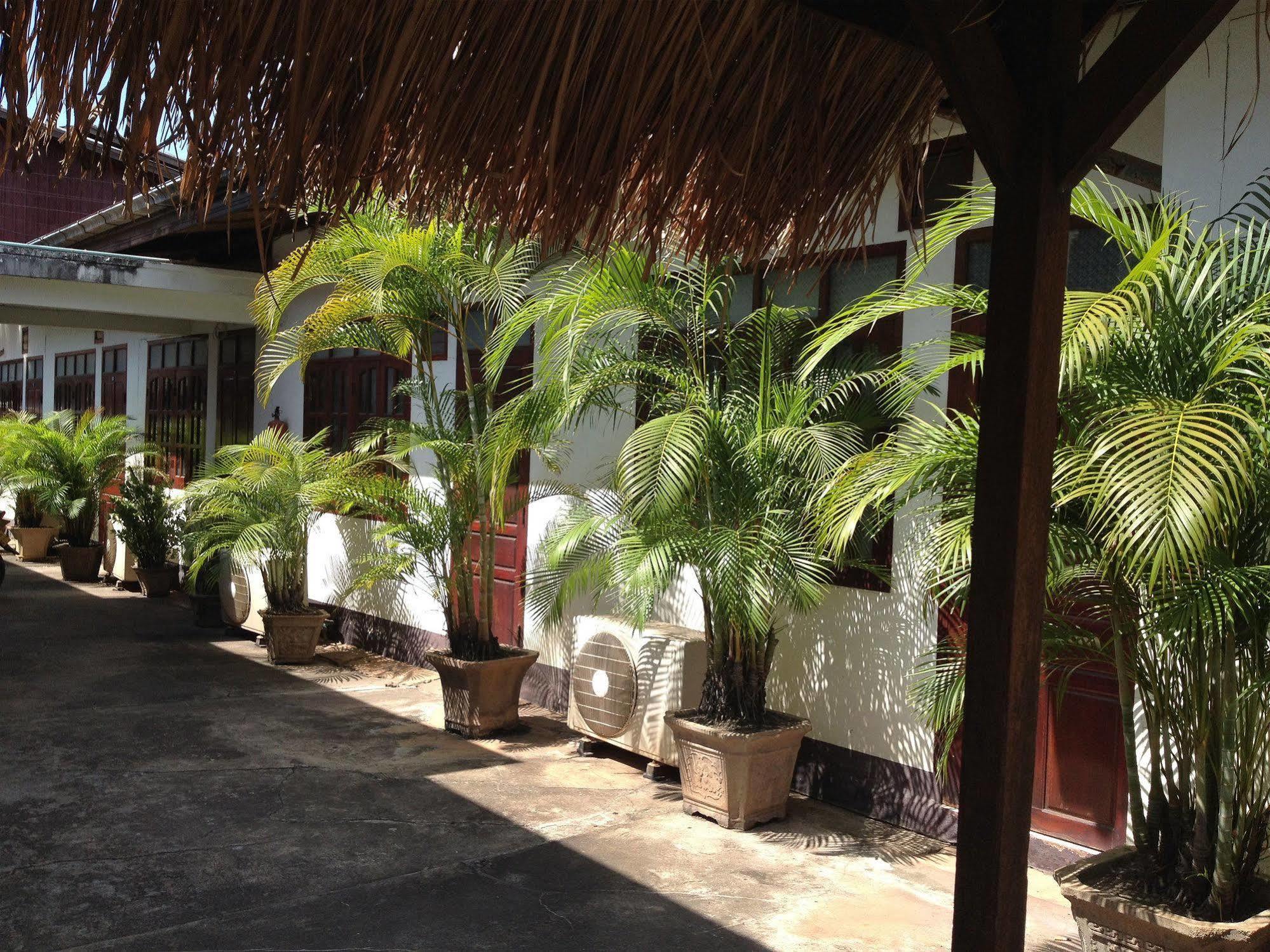 Villa Sisavad Guesthouse Vientiane Luaran gambar