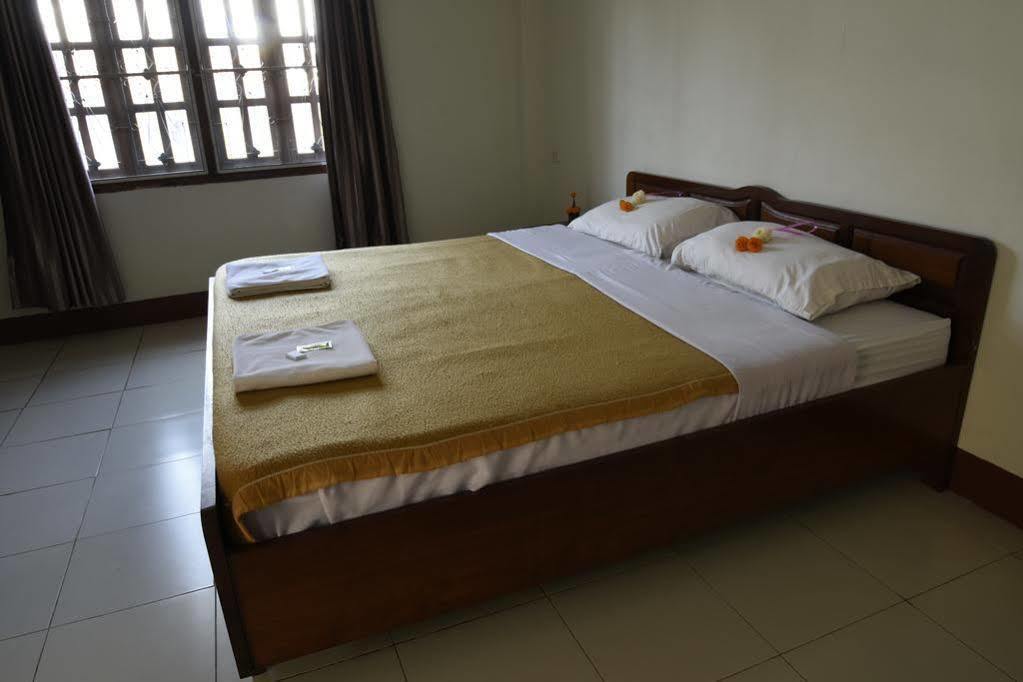 Villa Sisavad Guesthouse Vientiane Luaran gambar